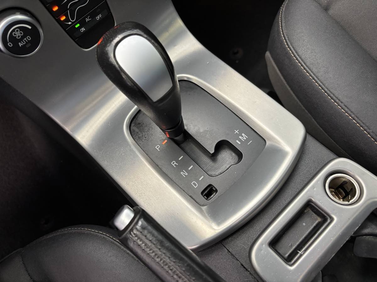 Used 2010 Volvo S40 2.4i FWD image 17