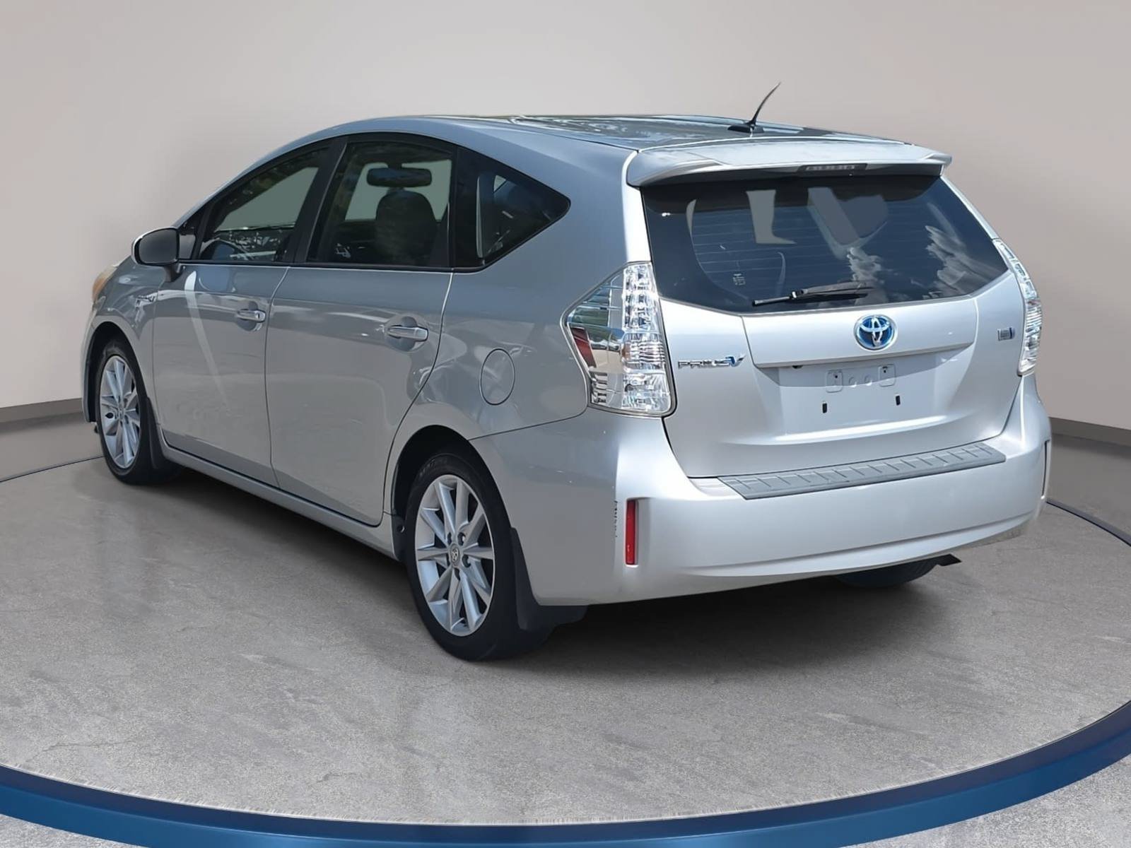 Used 2012 Toyota Prius V Five FWD image 7