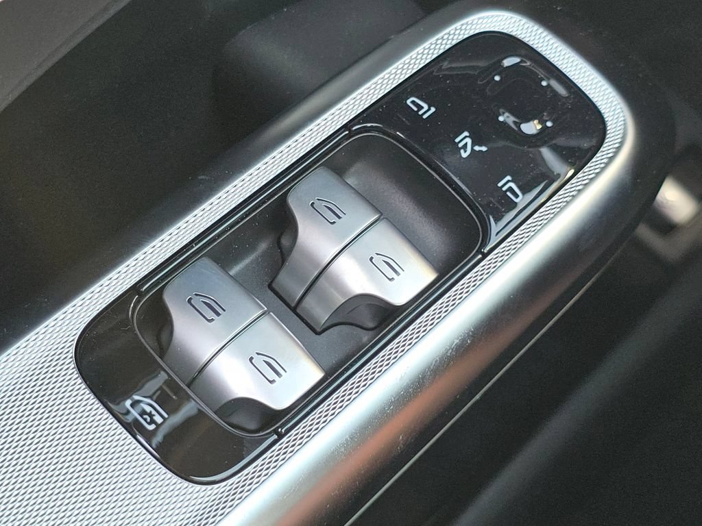 New 2026 Mercedes-Benz E 53 AMG e 4MATIC Sedan image 30