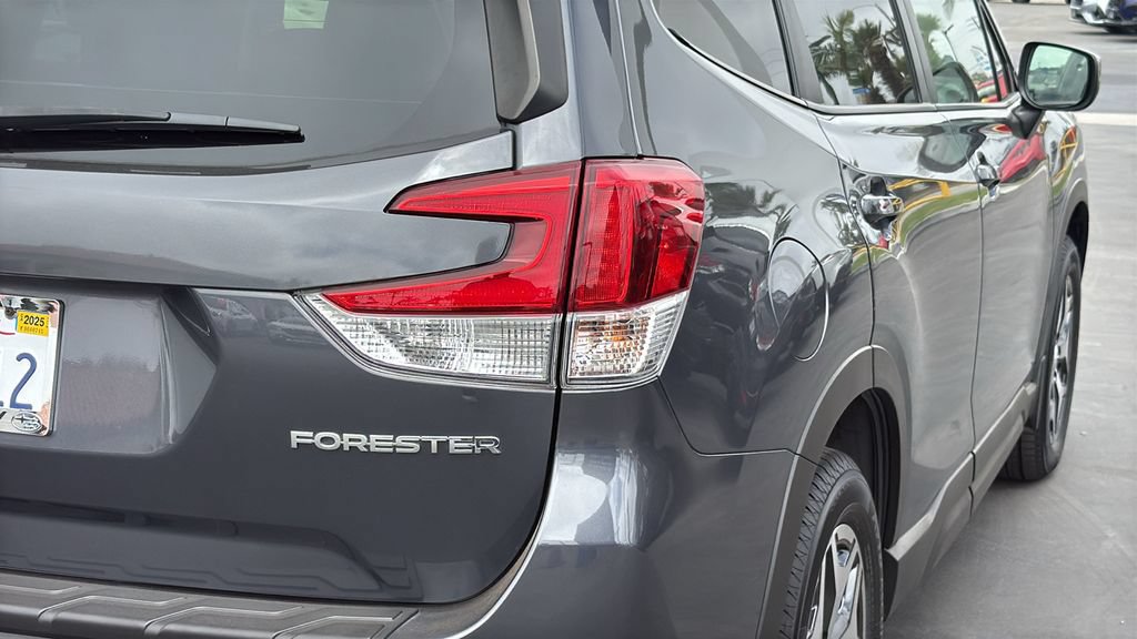 Certified 2023 Subaru Forester Premium AWD/4WD image 7