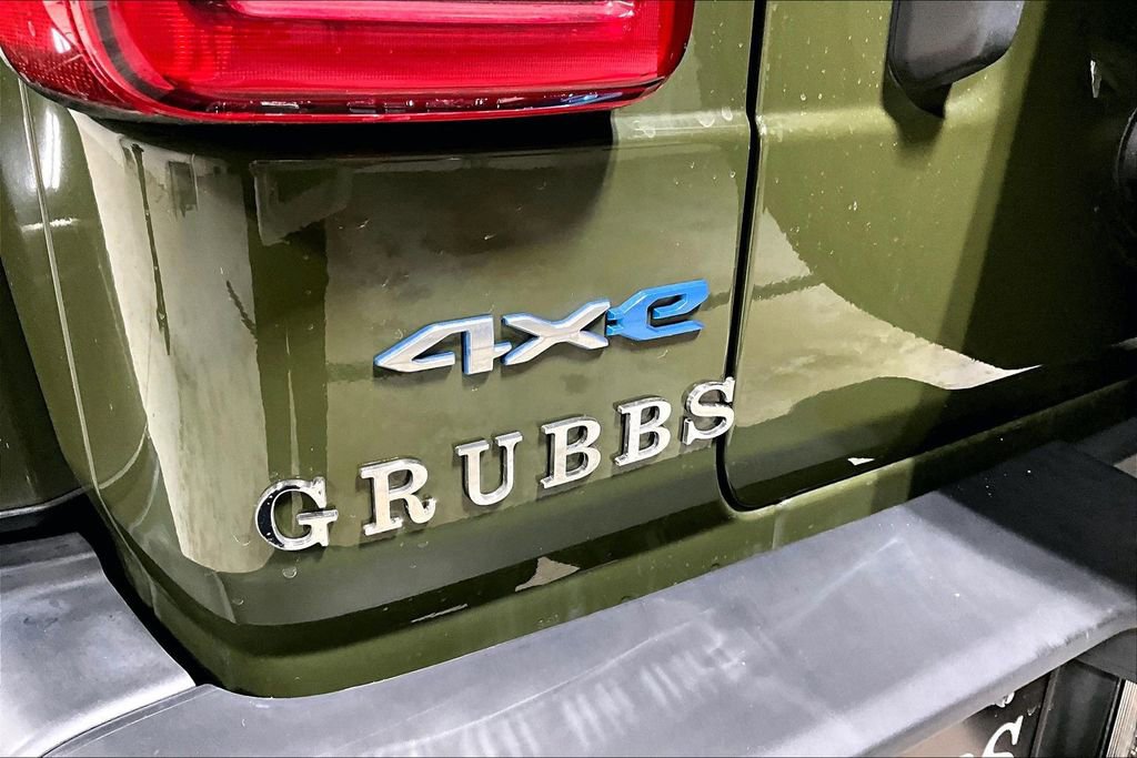 Used 2021 Jeep Wrangler Unlimited Sahara w/ Safety Group image 39