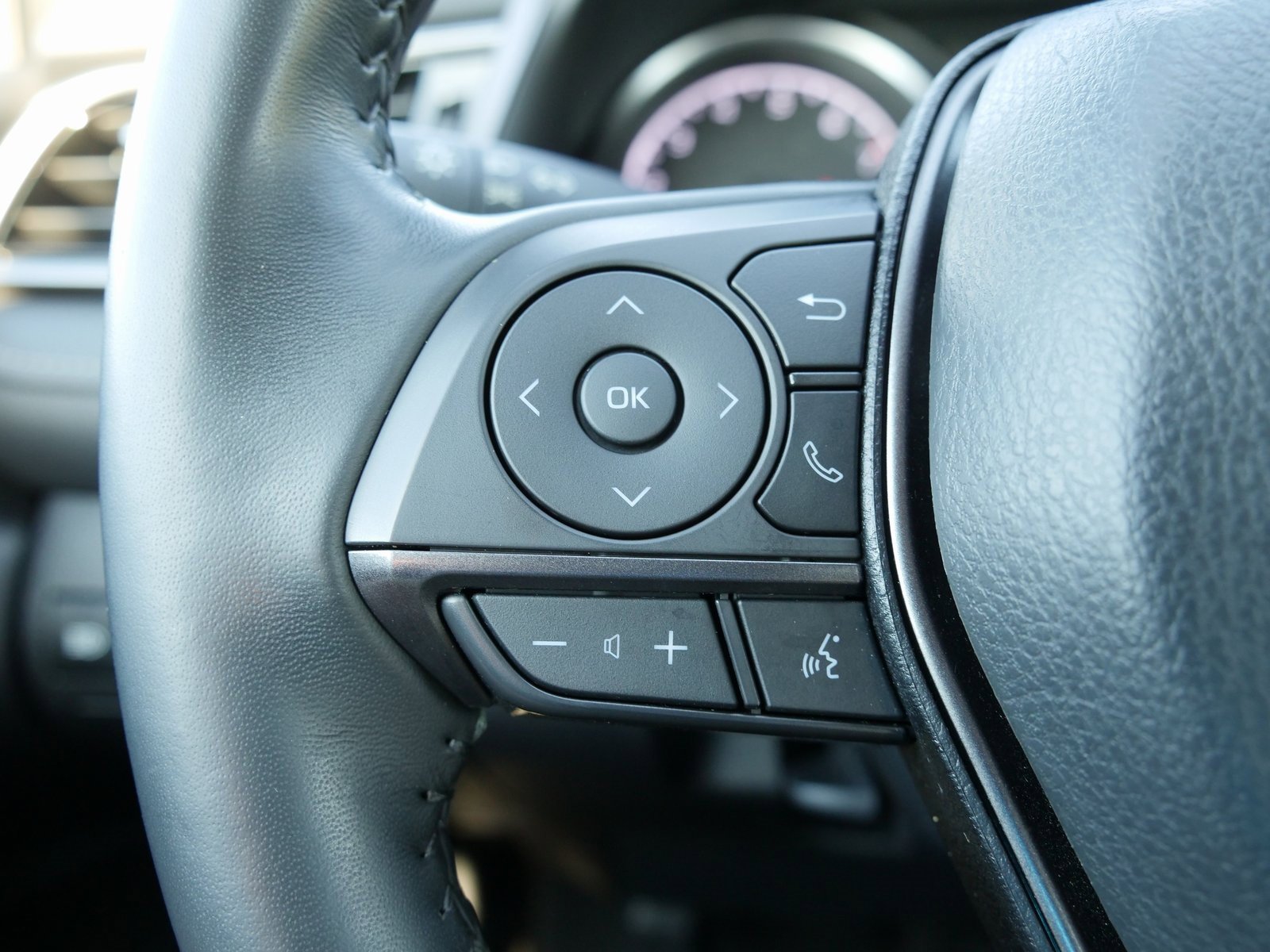 Used 2023 Toyota Camry SE image 20