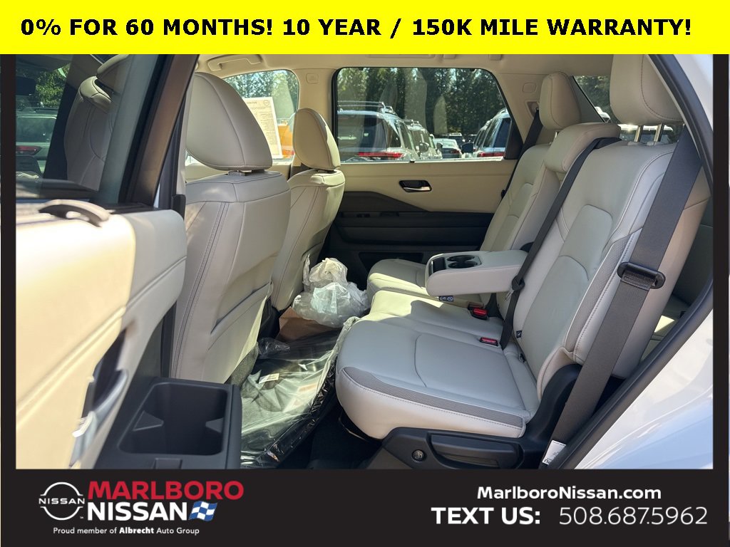 New 2025 Nissan Pathfinder SL w/ Cargo Package image 21