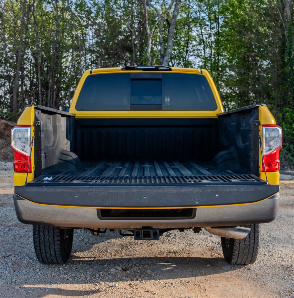 Used 2018 Nissan Titan PRO-4X image 9