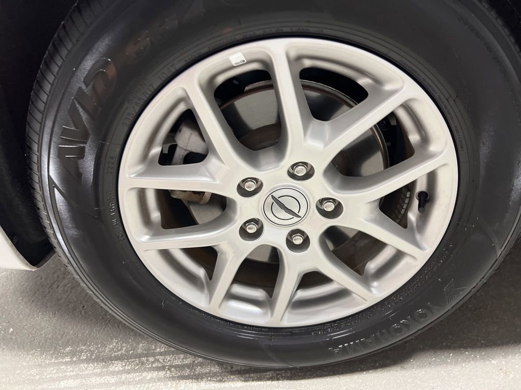 Used 2025 Chrysler Pacifica Select image 41