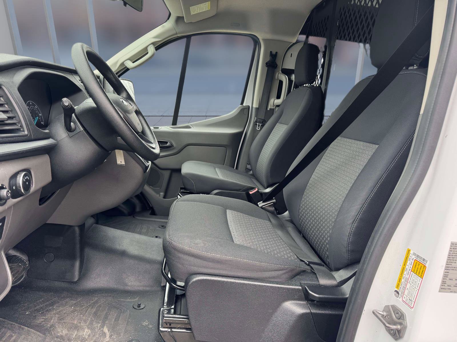 Used 2024 Ford Transit 250 Low Roof w/ Exterior Upgrade Package RWD image 12