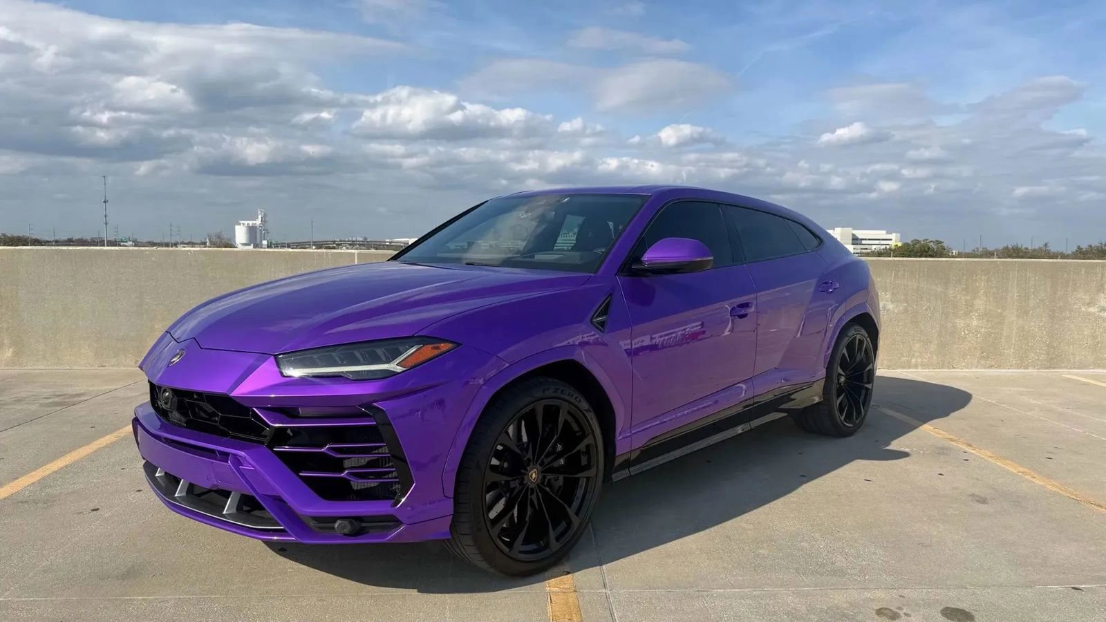 Used 2021 Lamborghini Urus image 3