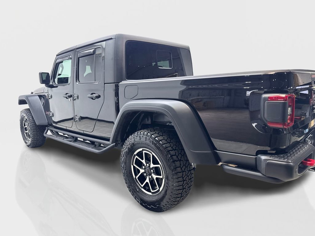 Used 2024 Jeep Gladiator Rubicon w/ Technology Group AWD/4WD image 14