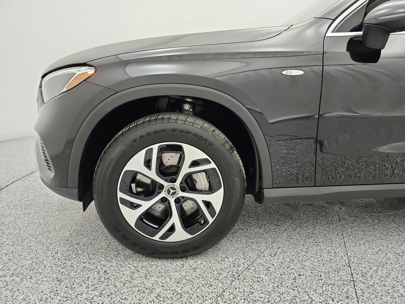 Used 2025 Mercedes-Benz GLC 350e 4MATIC image 17