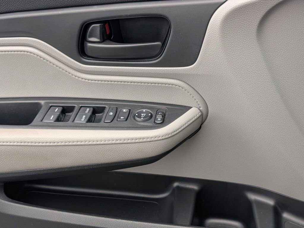 Used 2019 Honda Odyssey LX image 20