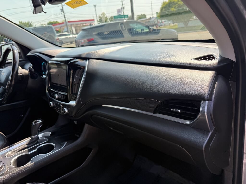 Used 2019 Chevrolet Traverse Premier AWD/4WD image 32