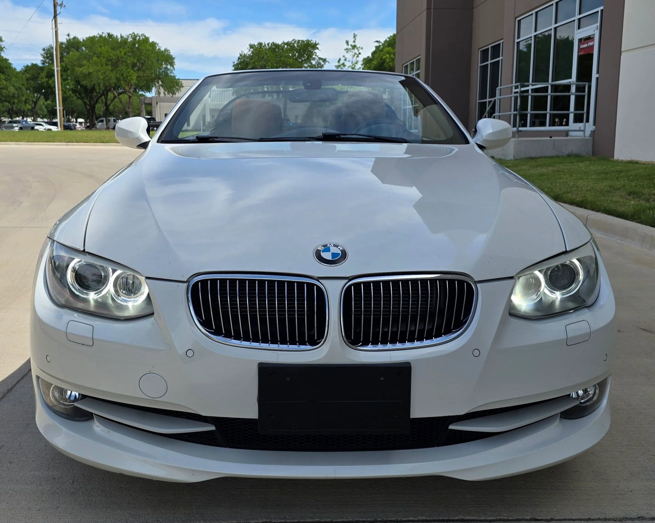 Used 2013 BMW 335i Convertible RWD image 2