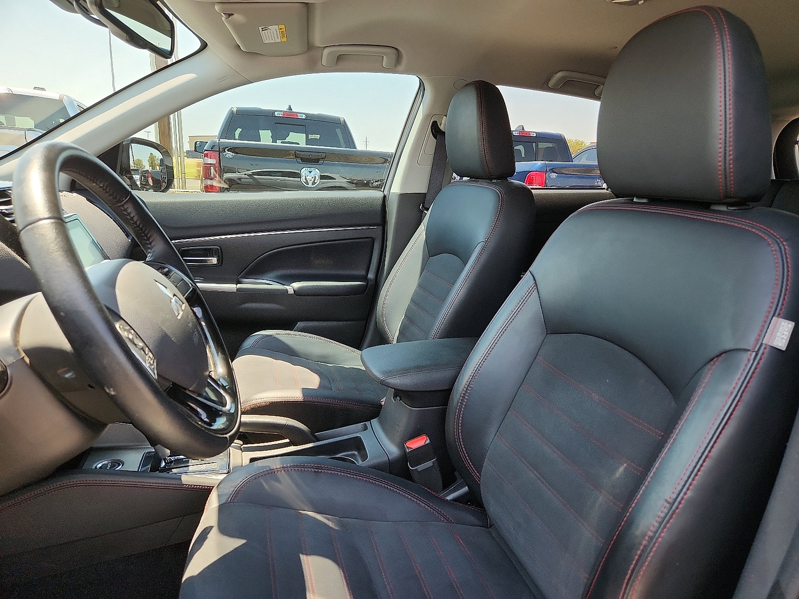 Used 2024 Mitsubishi Outlander Sport SE image 11