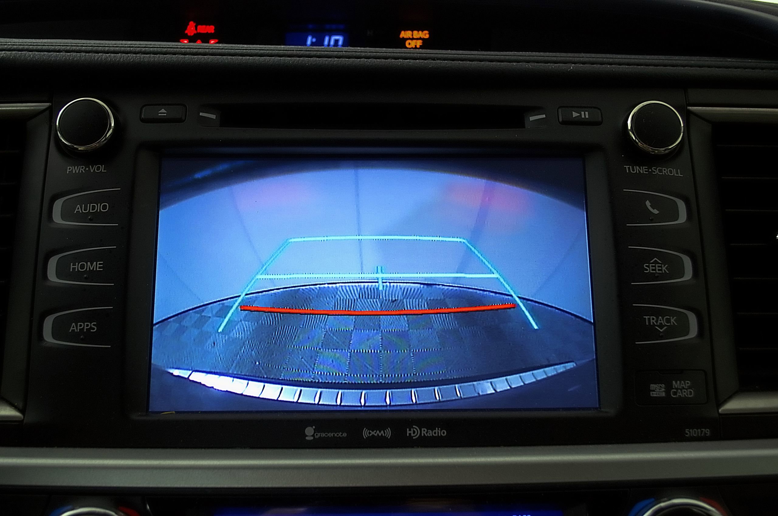 Used 2018 Toyota Highlander XLE image 27