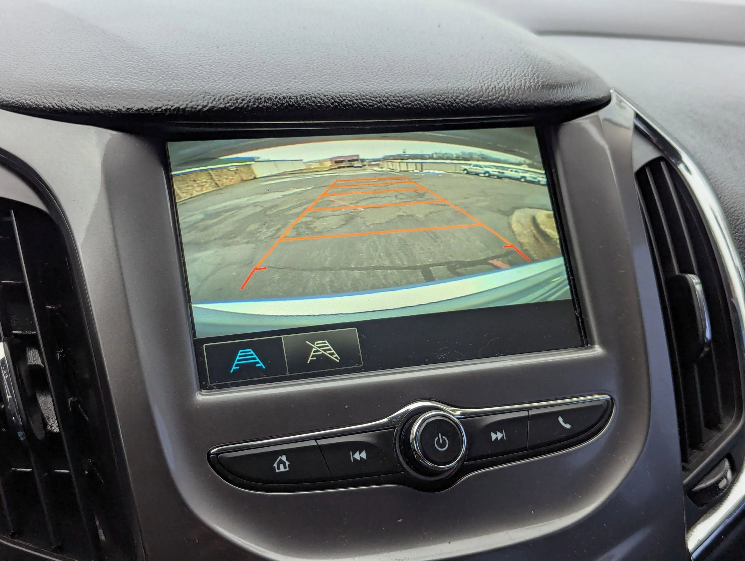 Used 2017 Chevrolet Cruze LT image 14