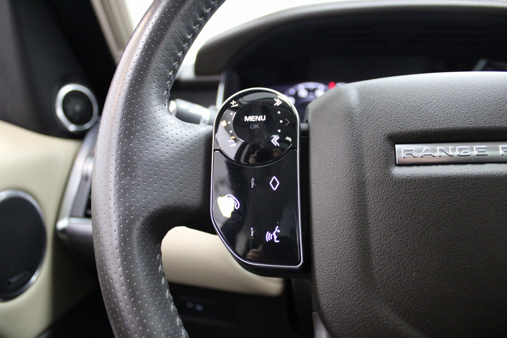 Used 2019 Land Rover Range Rover Sport HSE image 34