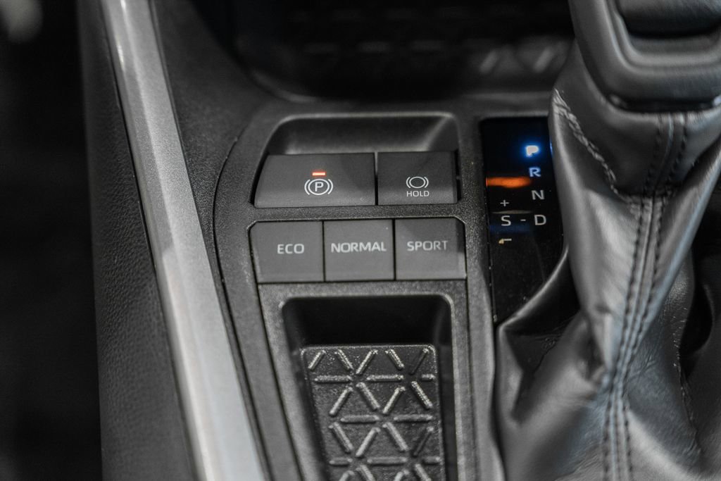 Used 2023 Toyota RAV4 XLE image 23