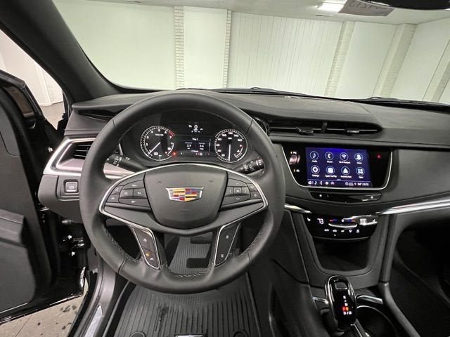 New 2026 Cadillac XT5 Luxury w/ LPO, Floor Liner Package AWD/4WD image 15