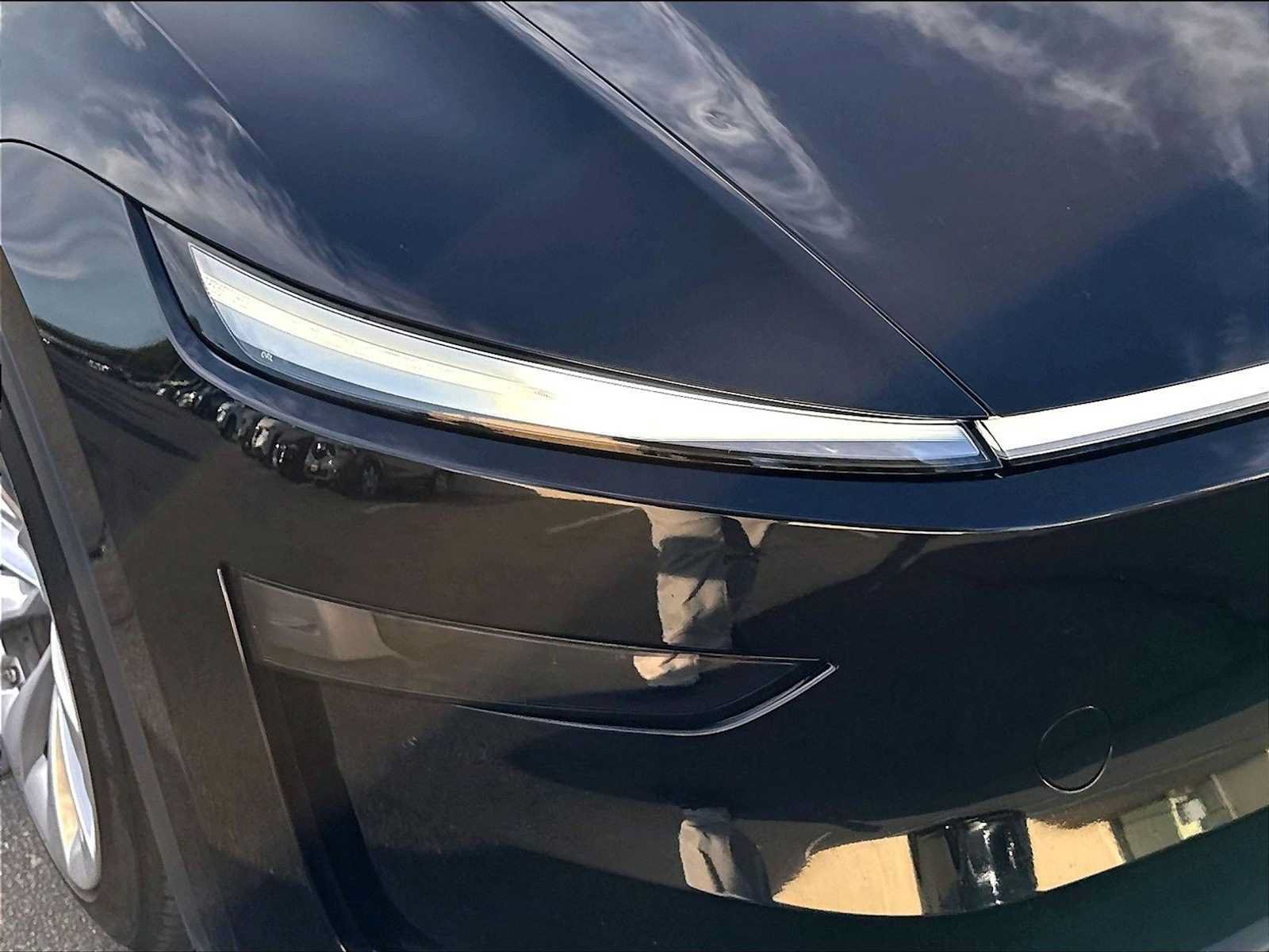 Used 2026 Tesla Model Y AWD image 28