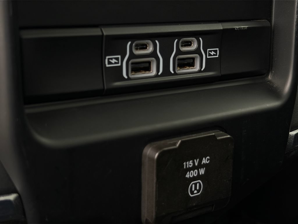 Used 2024 RAM 3500 Laramie w/ Towing Technology Group AWD/4WD image 19