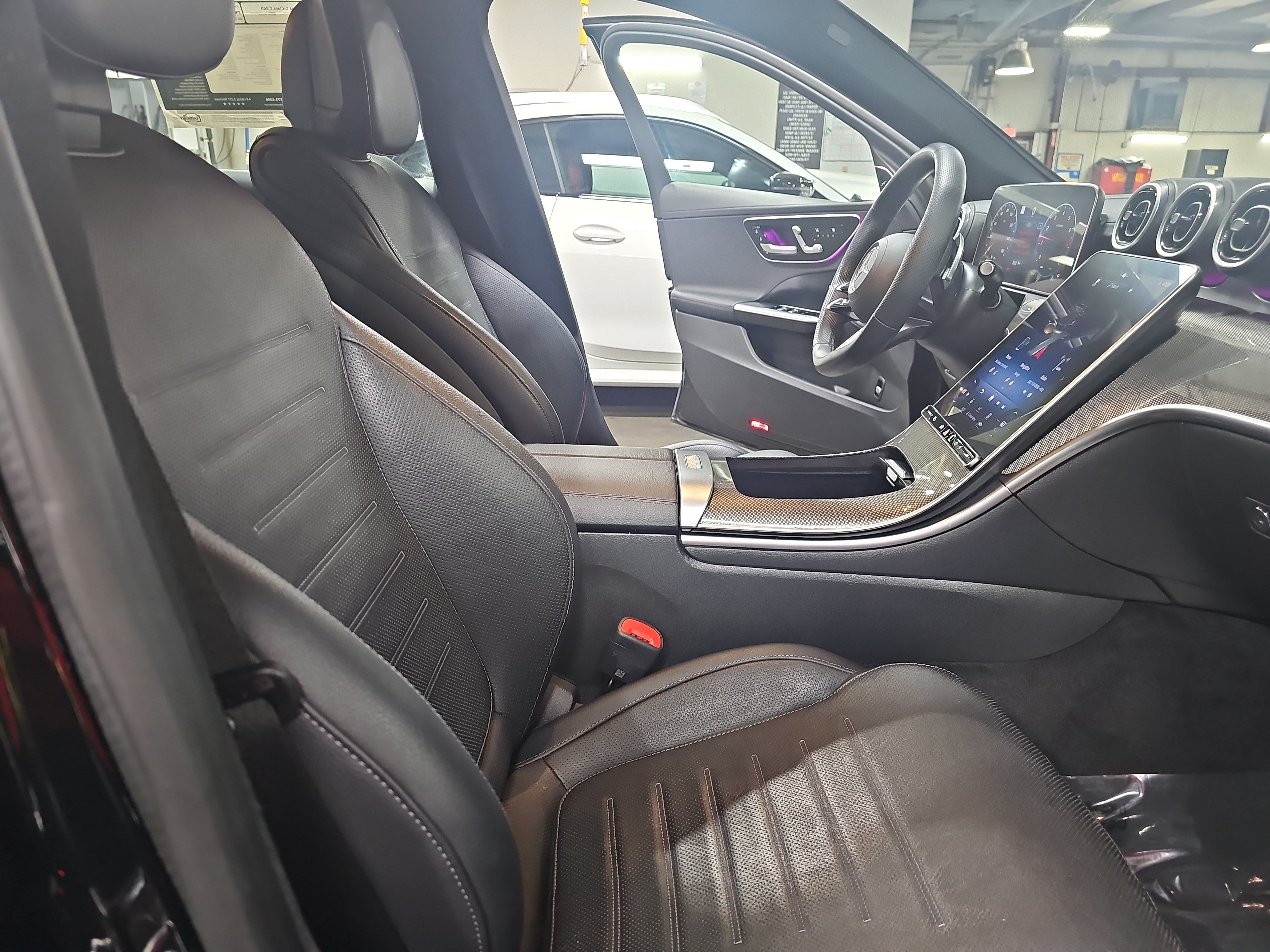 Used 2024 Mercedes-Benz C 300 Sedan image 11