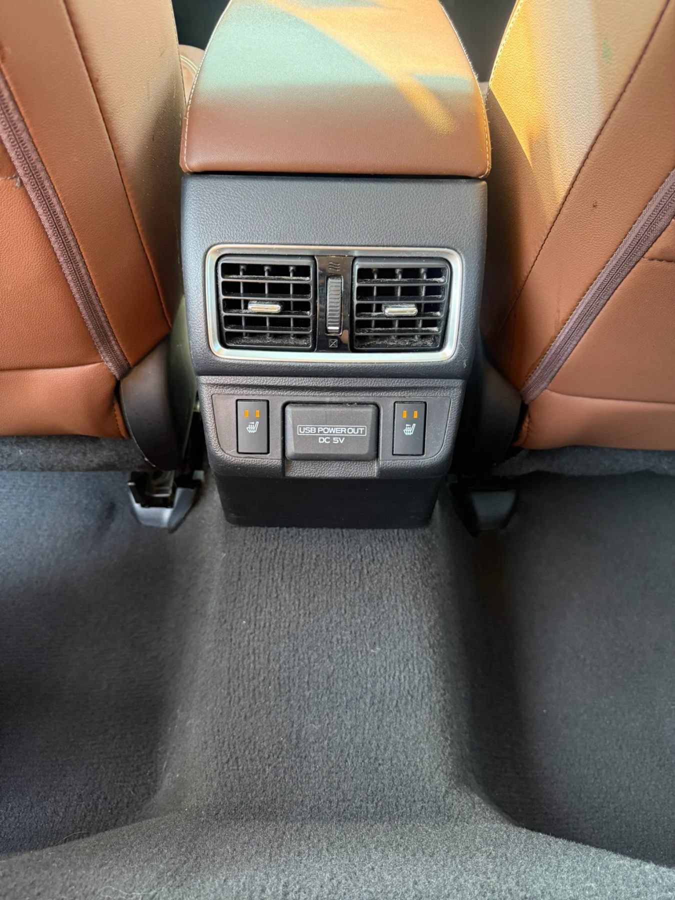 Used 2018 Subaru Outback 3.6R Touring AWD/4WD image 18
