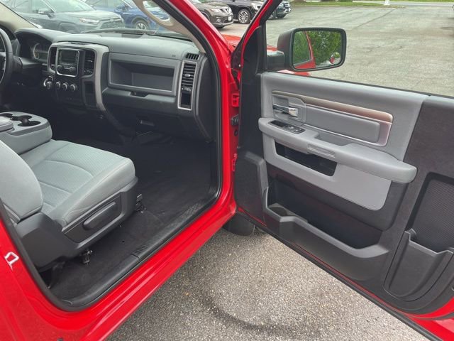 Used 2015 RAM 1500 Express RWD image 13