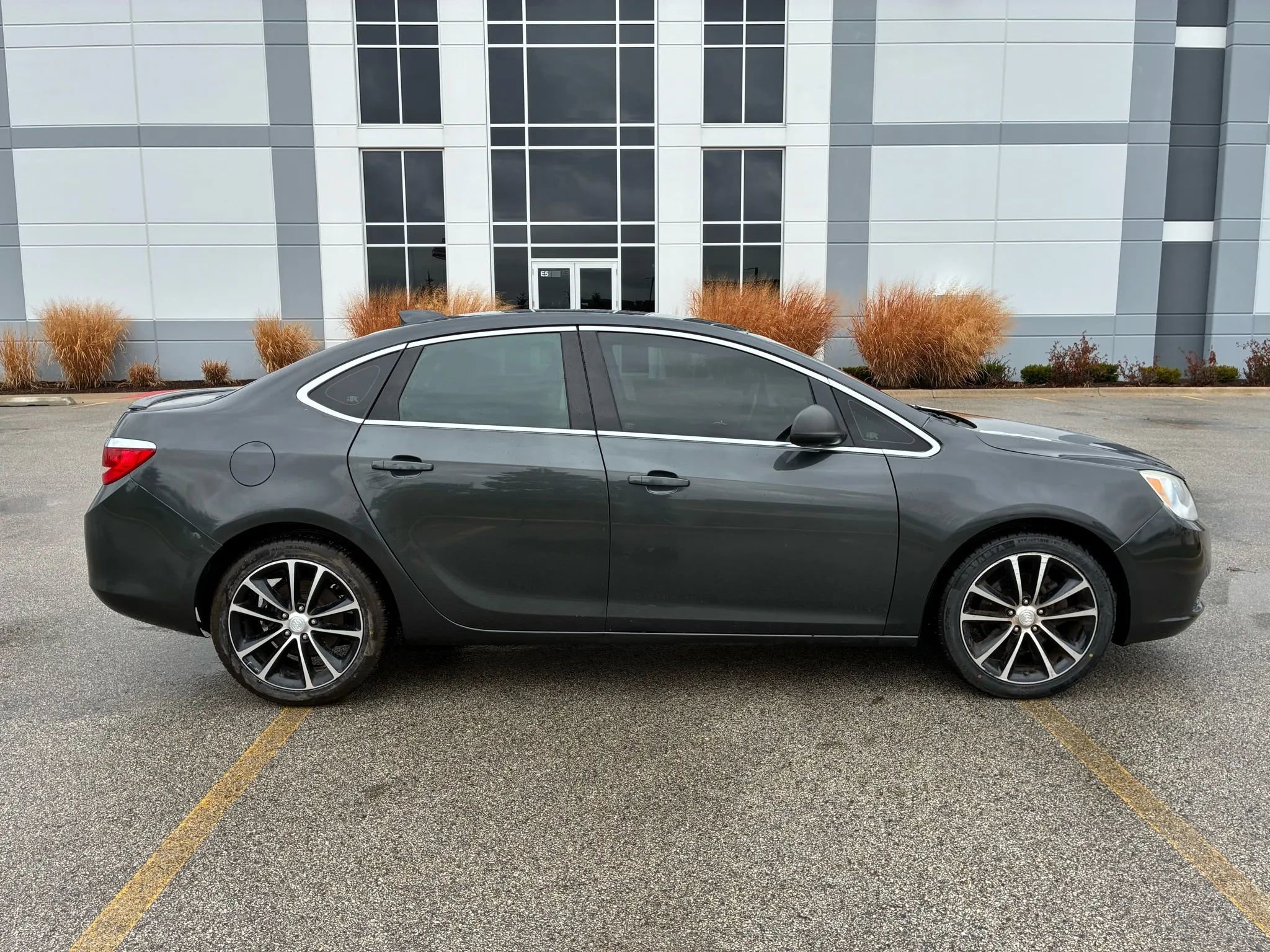 Used 2017 Buick Verano Sport Touring image 4