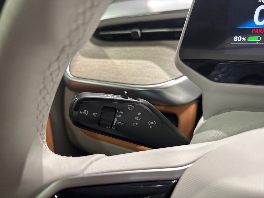 Used 2025 Volkswagen ID. Buzz 1st Edition image 27