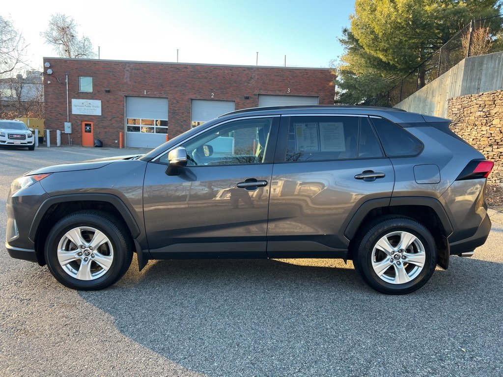 Used 2019 Toyota RAV4 XLE image 2