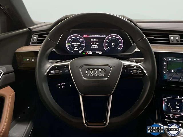 Used 2022 Audi e-tron Premium Plus w/ Premium Plus Package AWD/4WD image 19