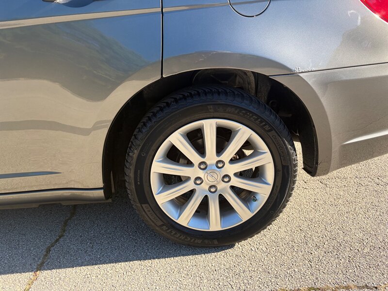 Used 2012 Chrysler 200 Touring w/ Cold Weather Group FWD image 28
