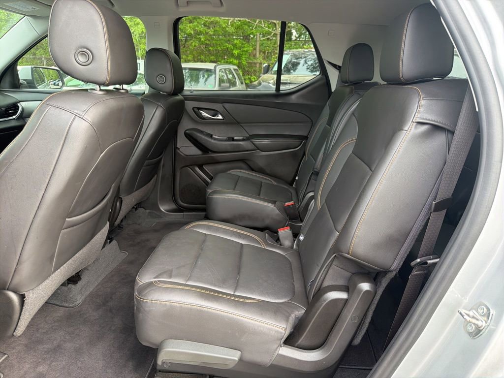 Used 2021 Chevrolet Traverse RS image 24