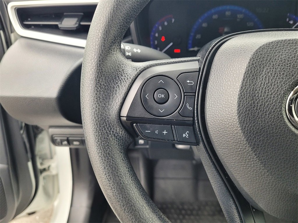 Used 2021 Toyota Corolla LE image 22