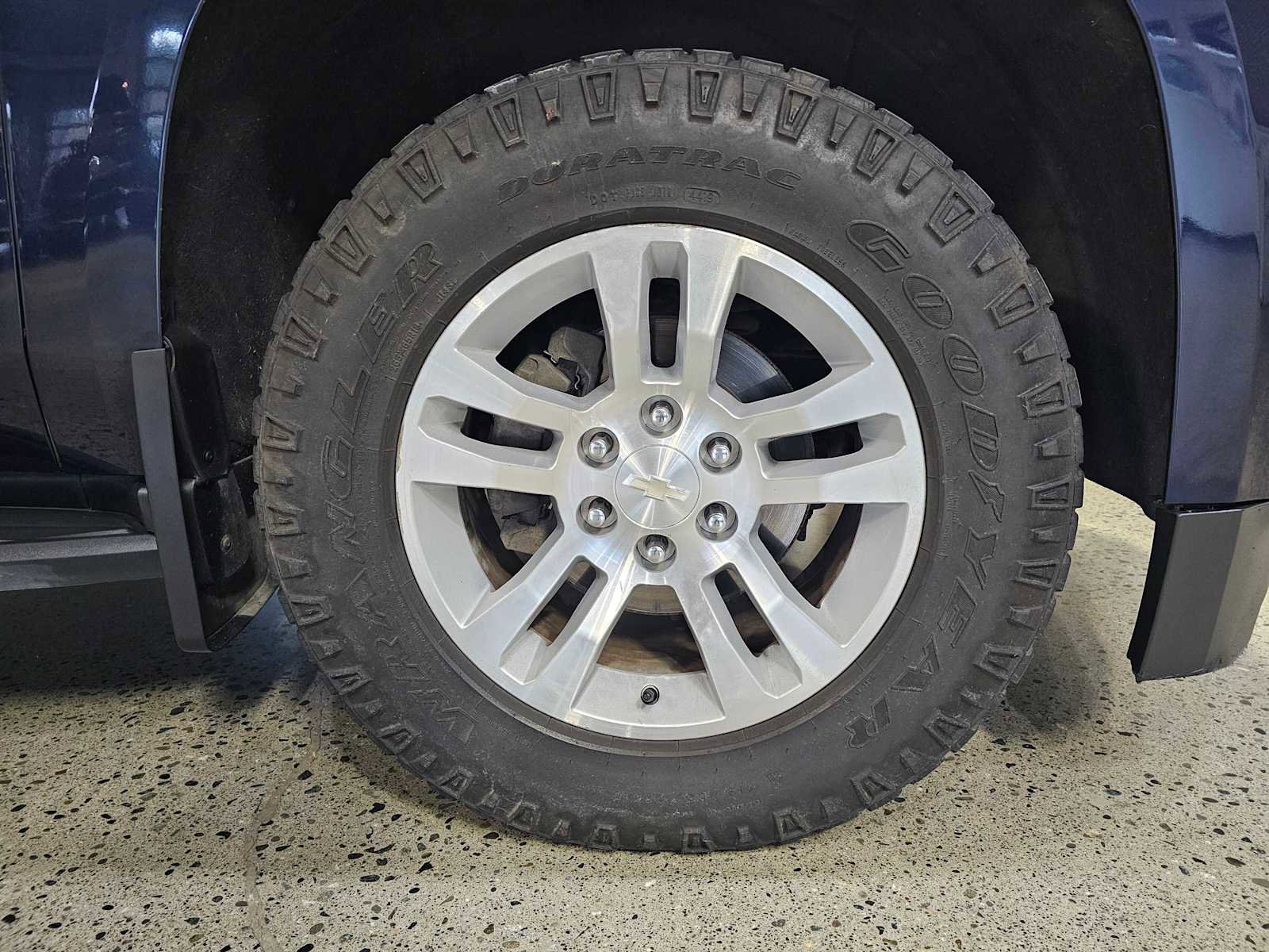 Used 2019 Chevrolet Tahoe LT w/ Luxury Package AWD/4WD image 9