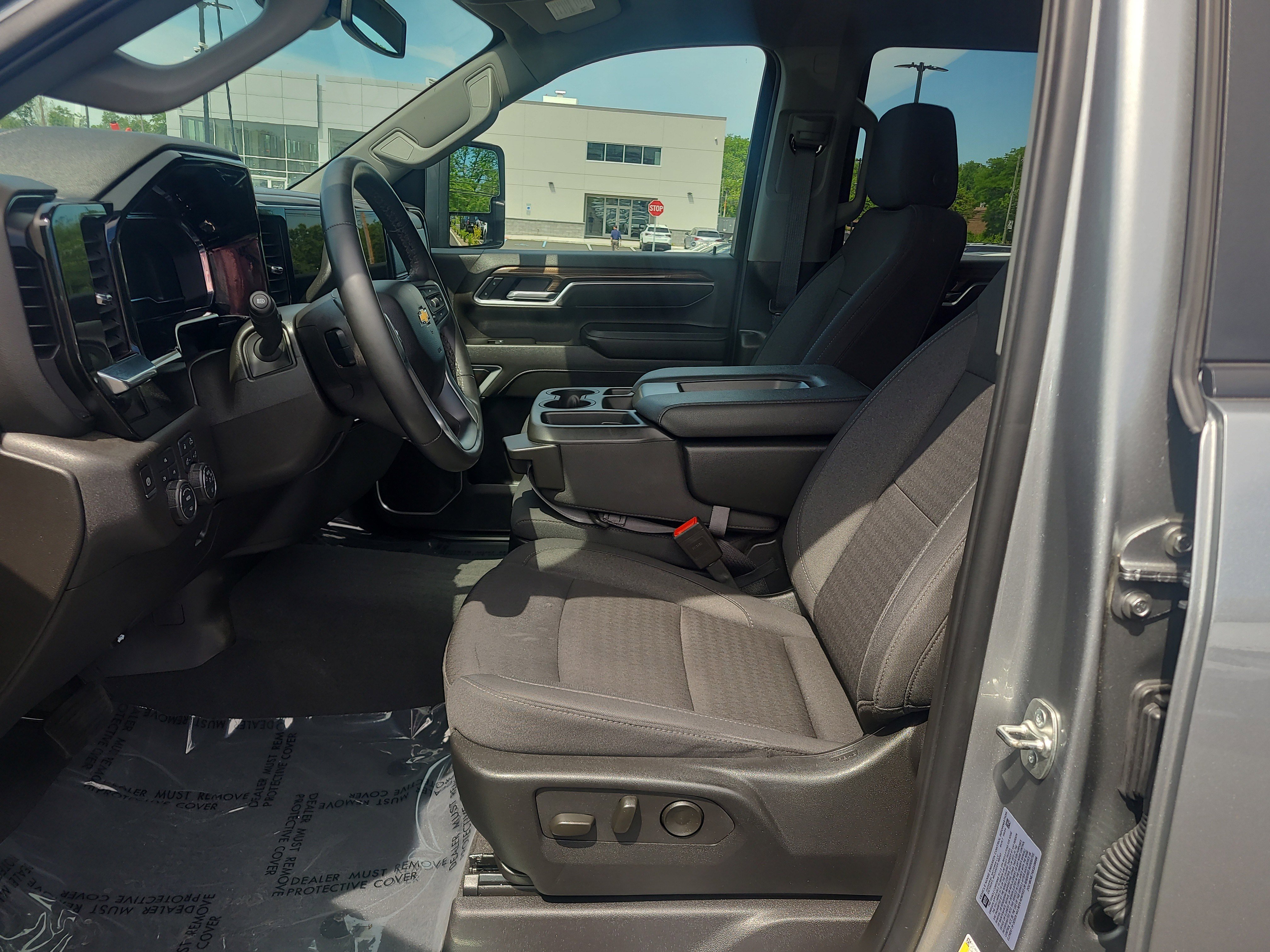 Used 2025 Chevrolet Silverado 2500 LT w/ Safety Package AWD/4WD image 17