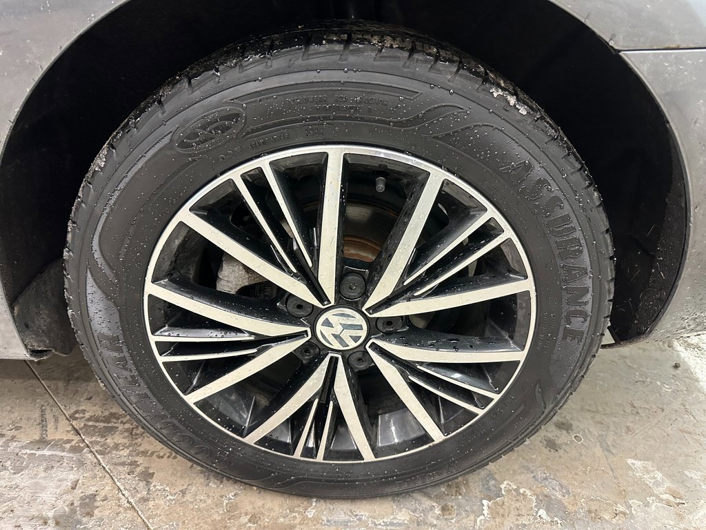 Used 2018 Volkswagen Jetta Wolfsburg Edition image 30