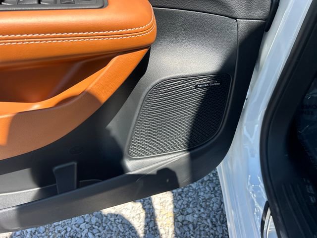 New 2026 Chrysler Pacifica Pinnacle image 33