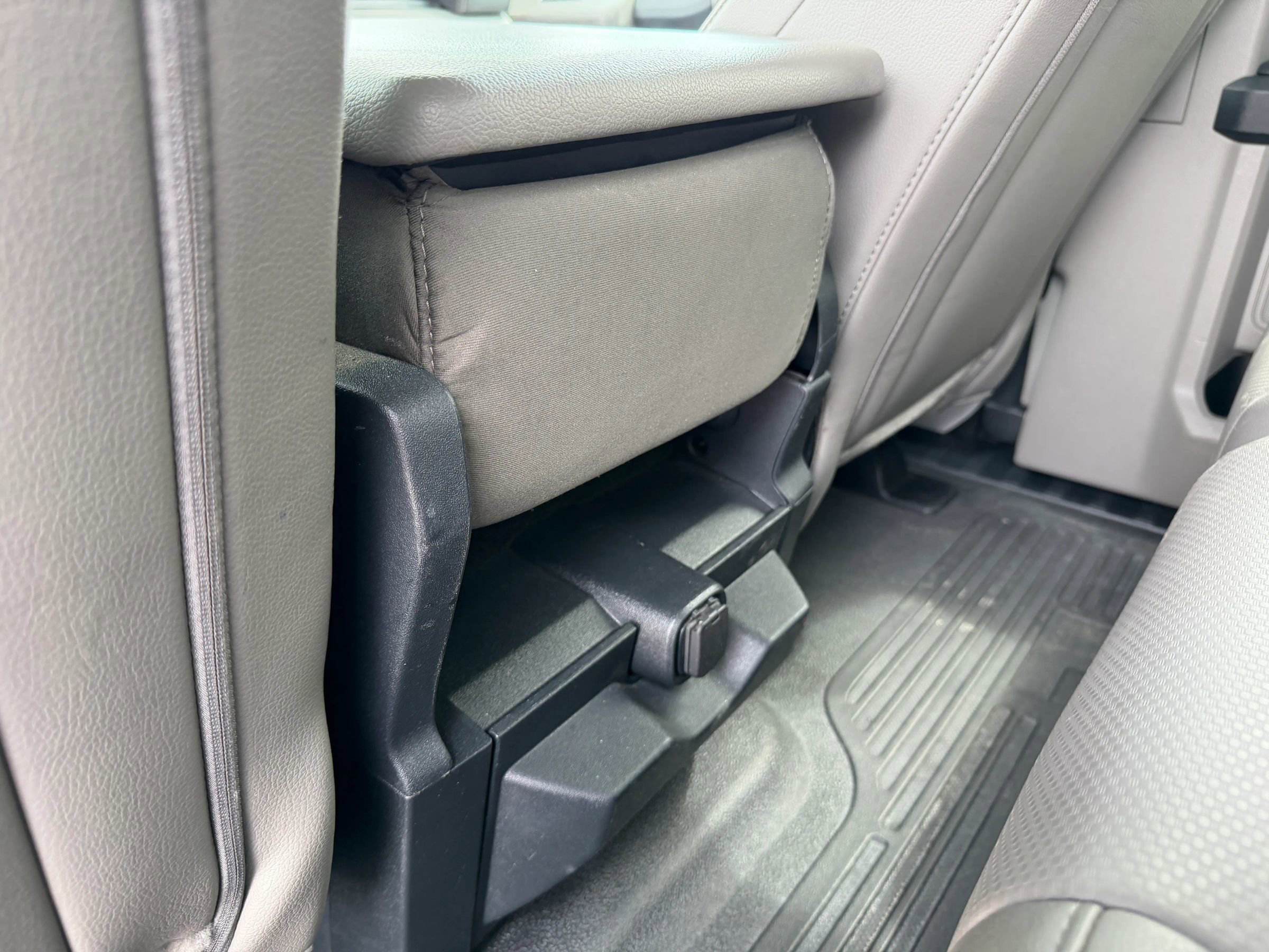 Used 2022 Ford F350 XL w/ Power Equipment Group image 19