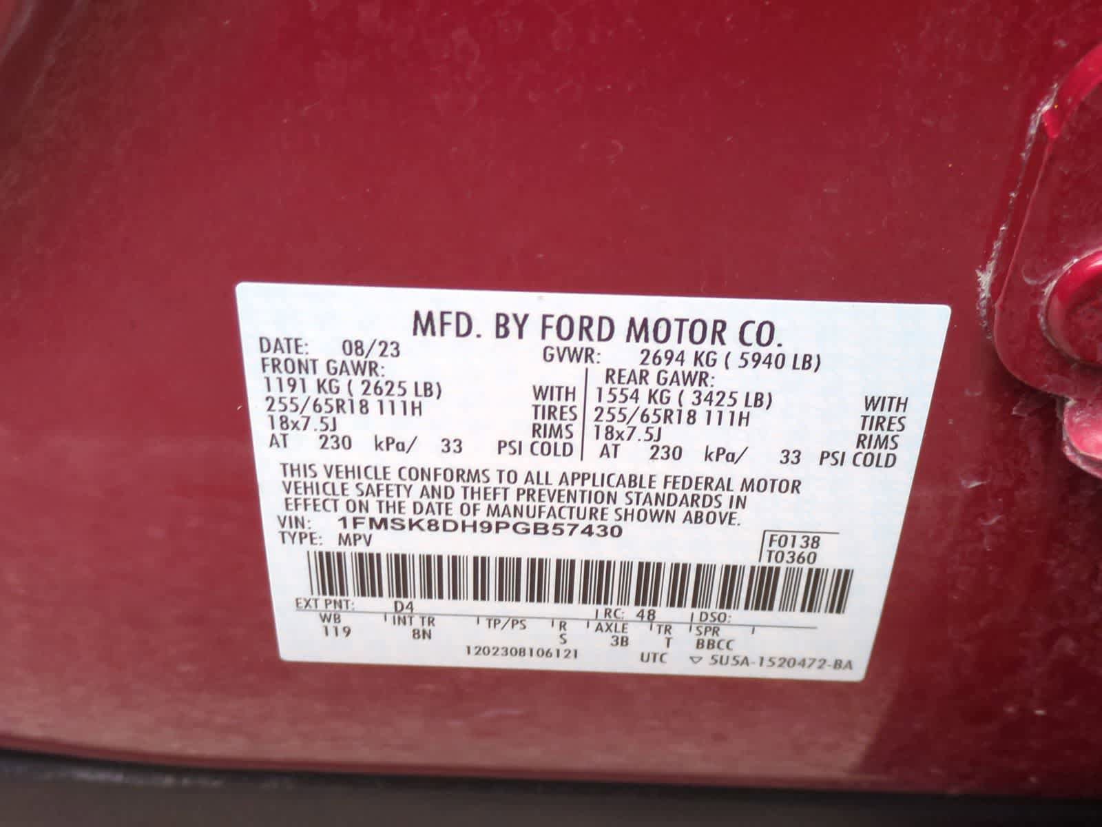 Used 2023 Ford Explorer XLT AWD/4WD image 36