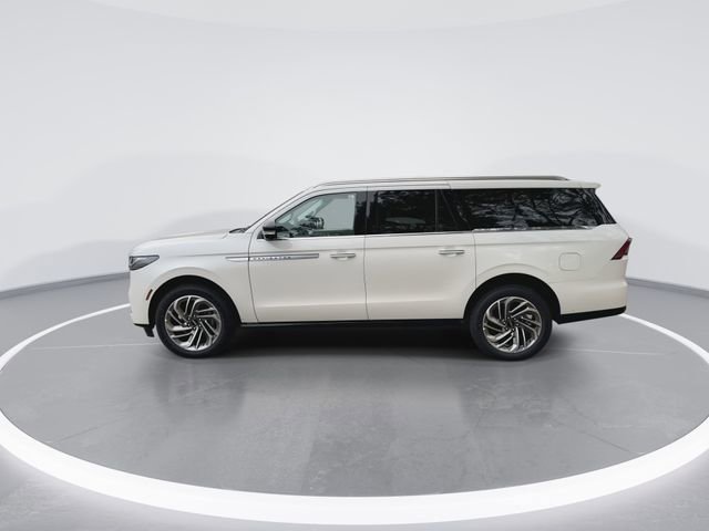 New 2025 Lincoln Navigator L Reserve AWD/4WD image 5