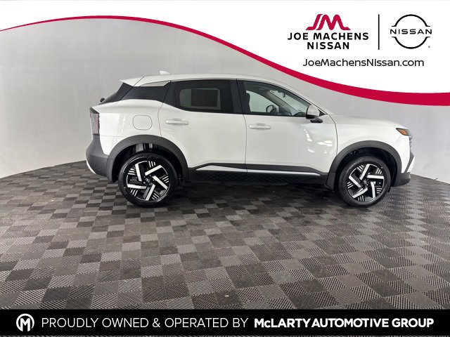 Certified 2025 Nissan Kicks SV w/ Illumination Package image 5