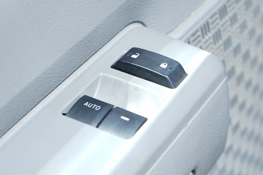 Used 2014 Ford E-350 and Econoline 350 XLT RWD image 18