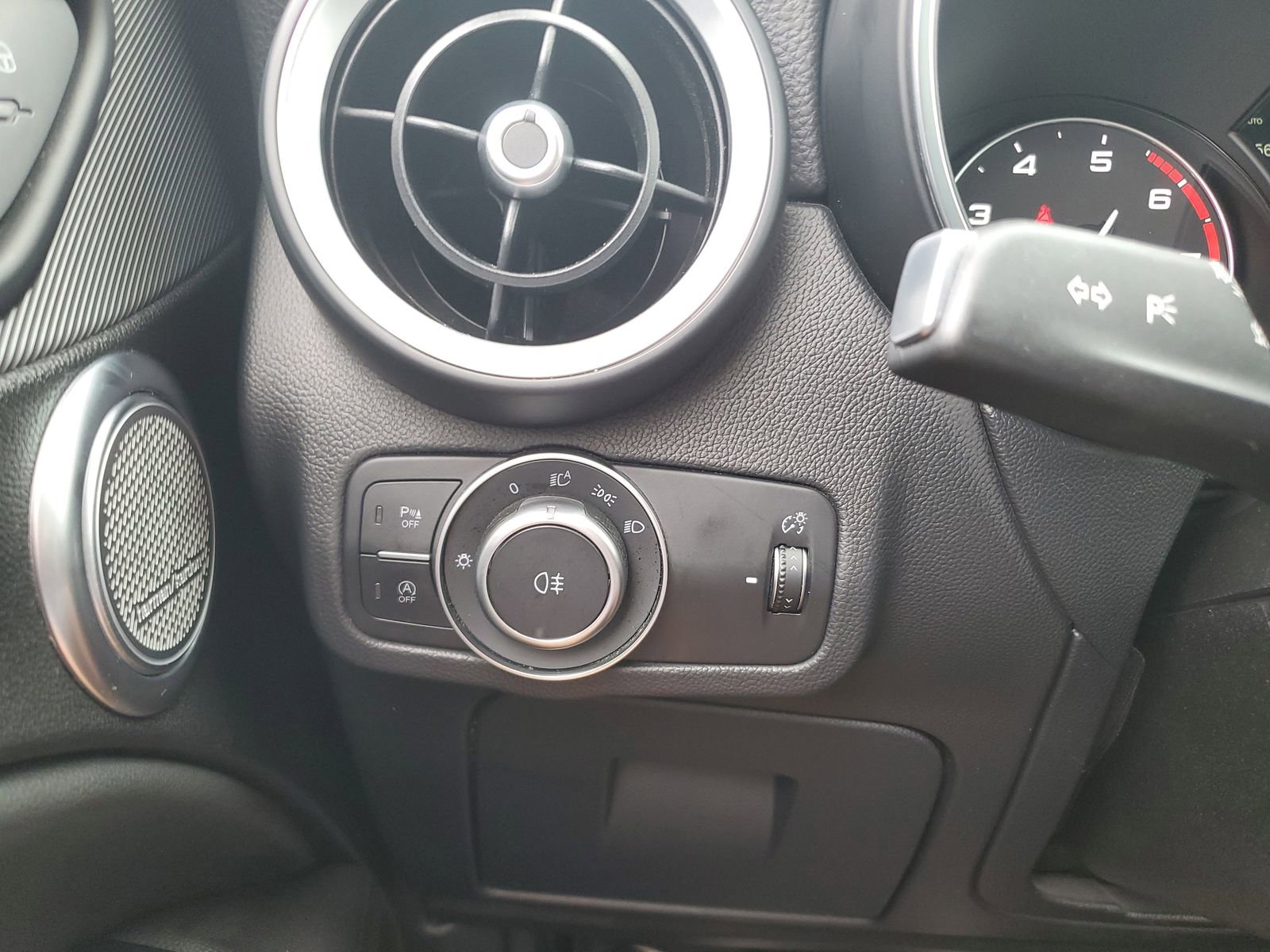 Used 2018 Alfa Romeo Stelvio Ti AWD/4WD image 22