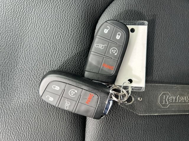 Used 2026 Jeep Compass Limited AWD/4WD image 25