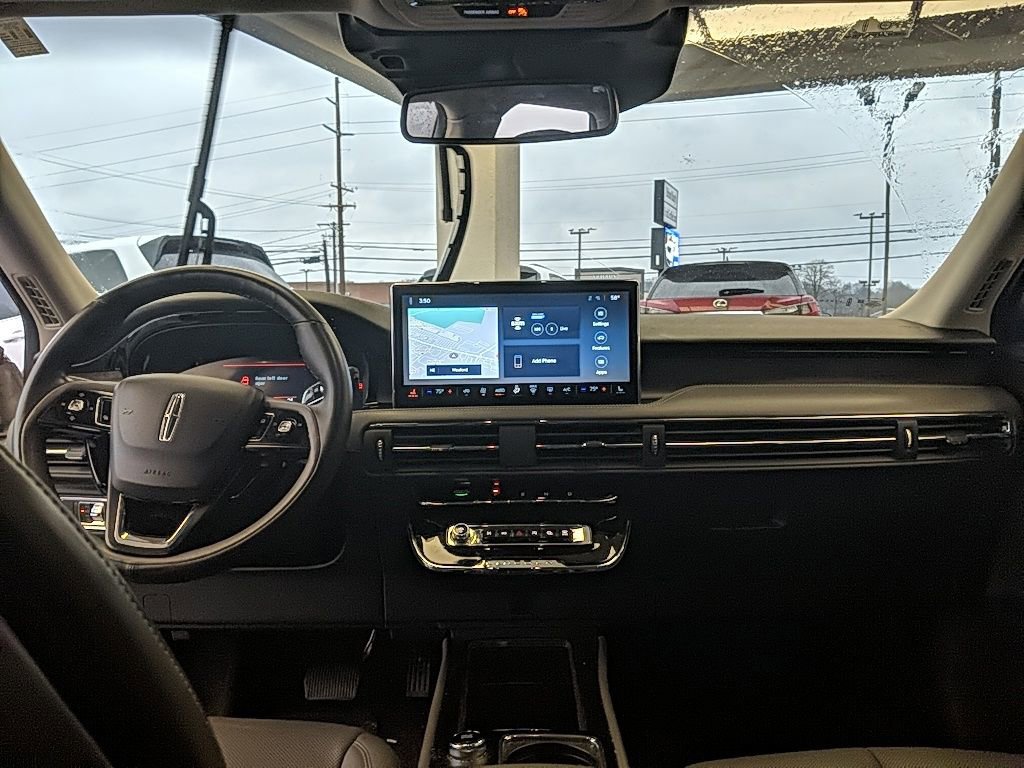 Certified 2023 Lincoln Corsair Reserve image 12