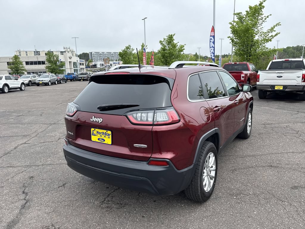 Used 2019 Jeep Cherokee Latitude w/ Cold Weather Group AWD/4WD image 6