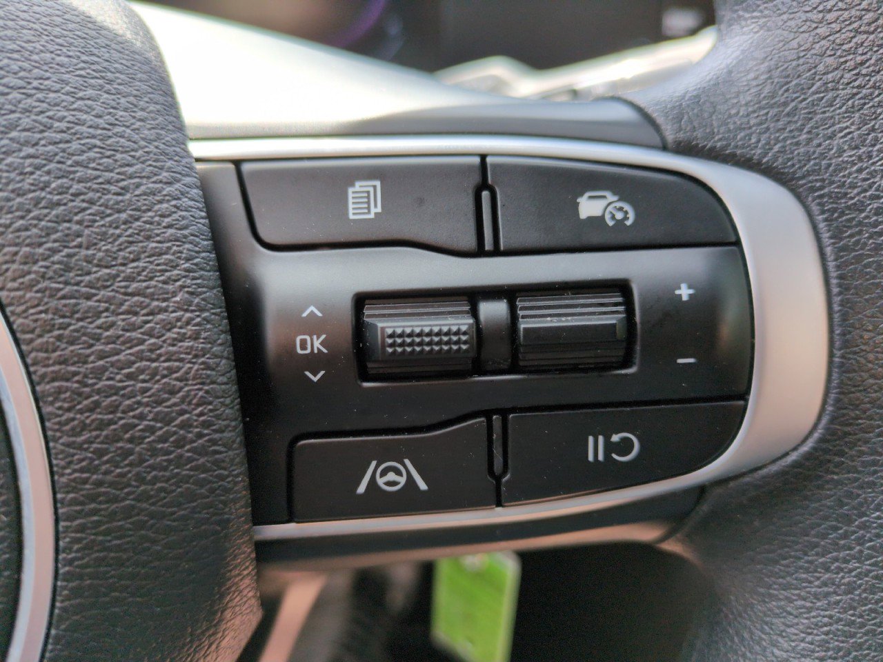 Used 2024 Kia Sportage LX AWD/4WD image 21