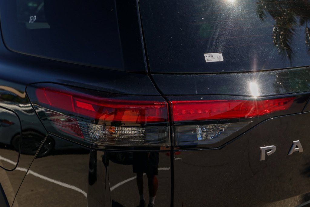 New 2026 Nissan Pathfinder SL w/ Cargo Package FWD image 8