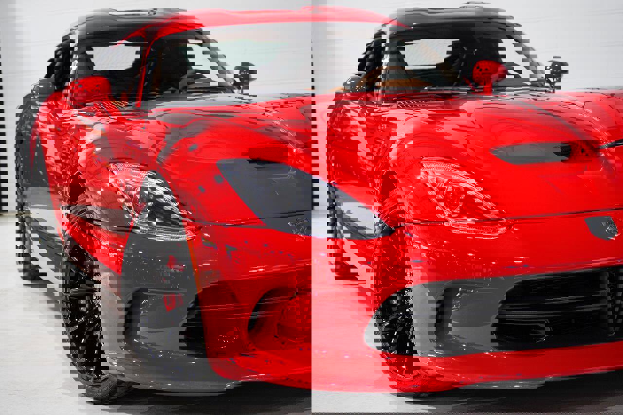 Used 2013 SRT Viper GTS w/ GTS Laguna Interior Pkg image 25